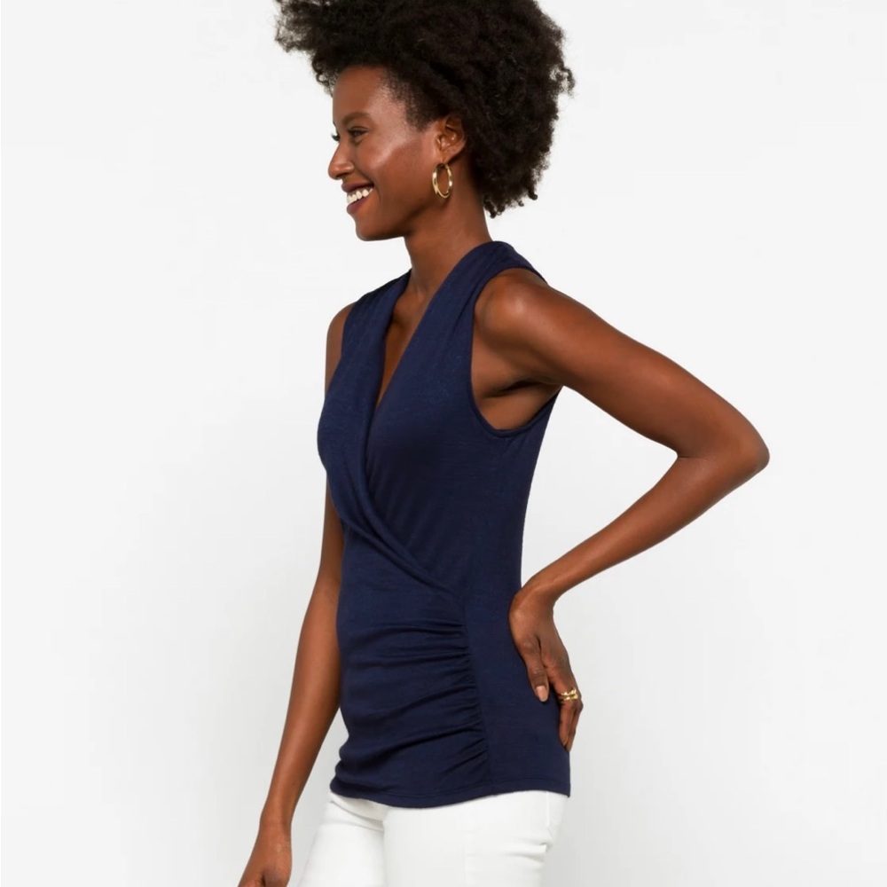Sleeveless, navy blue wrap top. Size XXL. Very flattering! - Picture 5 of 5